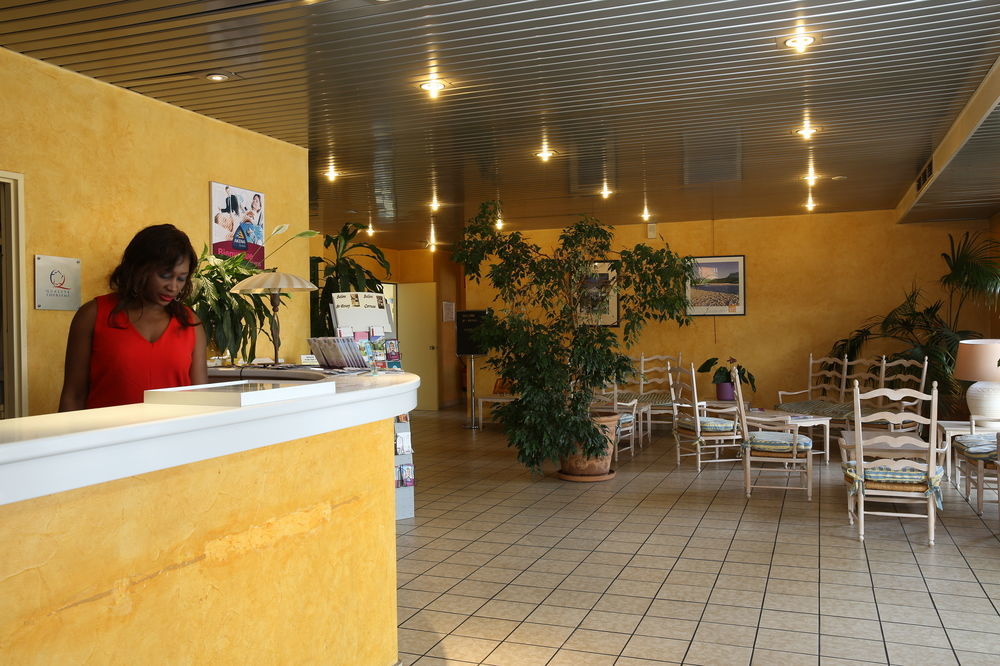 Kyriad Direct - Bourg Les Valence Exteriör bild